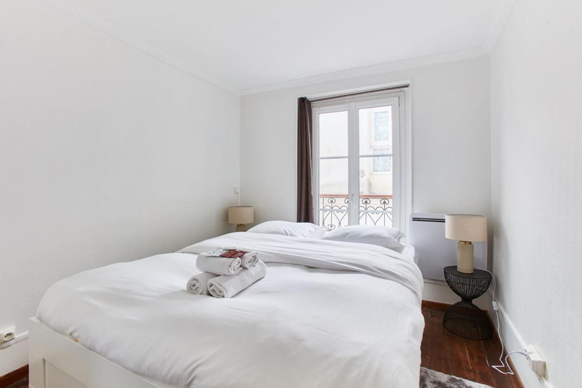 Montmartre & Sacre-Coeur Basilica - 1Br - Cityapartmentstay Париж Екстериор снимка