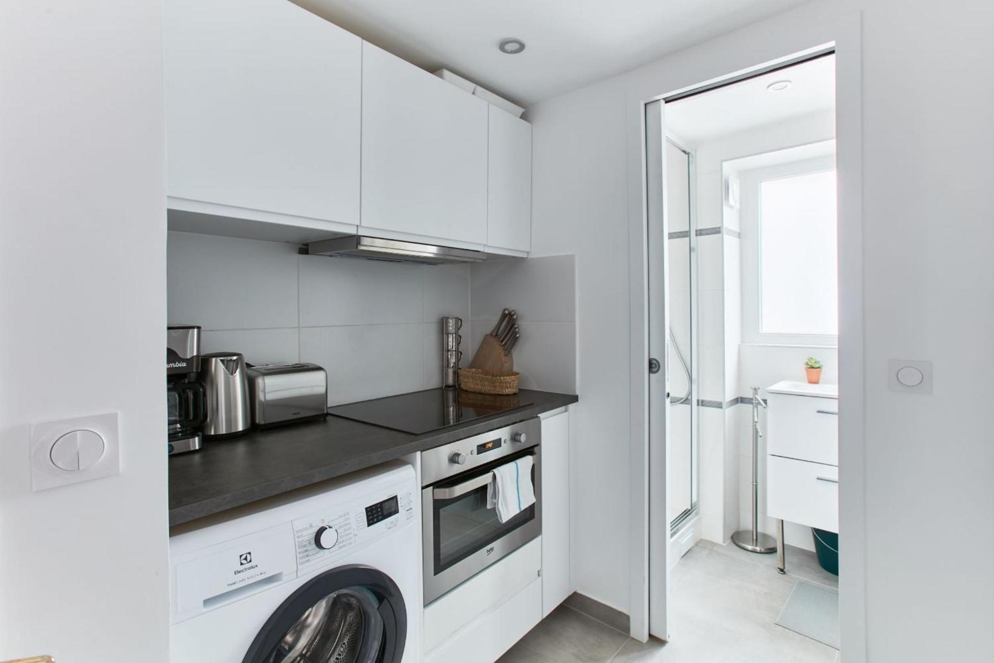 Montmartre & Sacre-Coeur Basilica - 1Br - Cityapartmentstay Париж Екстериор снимка